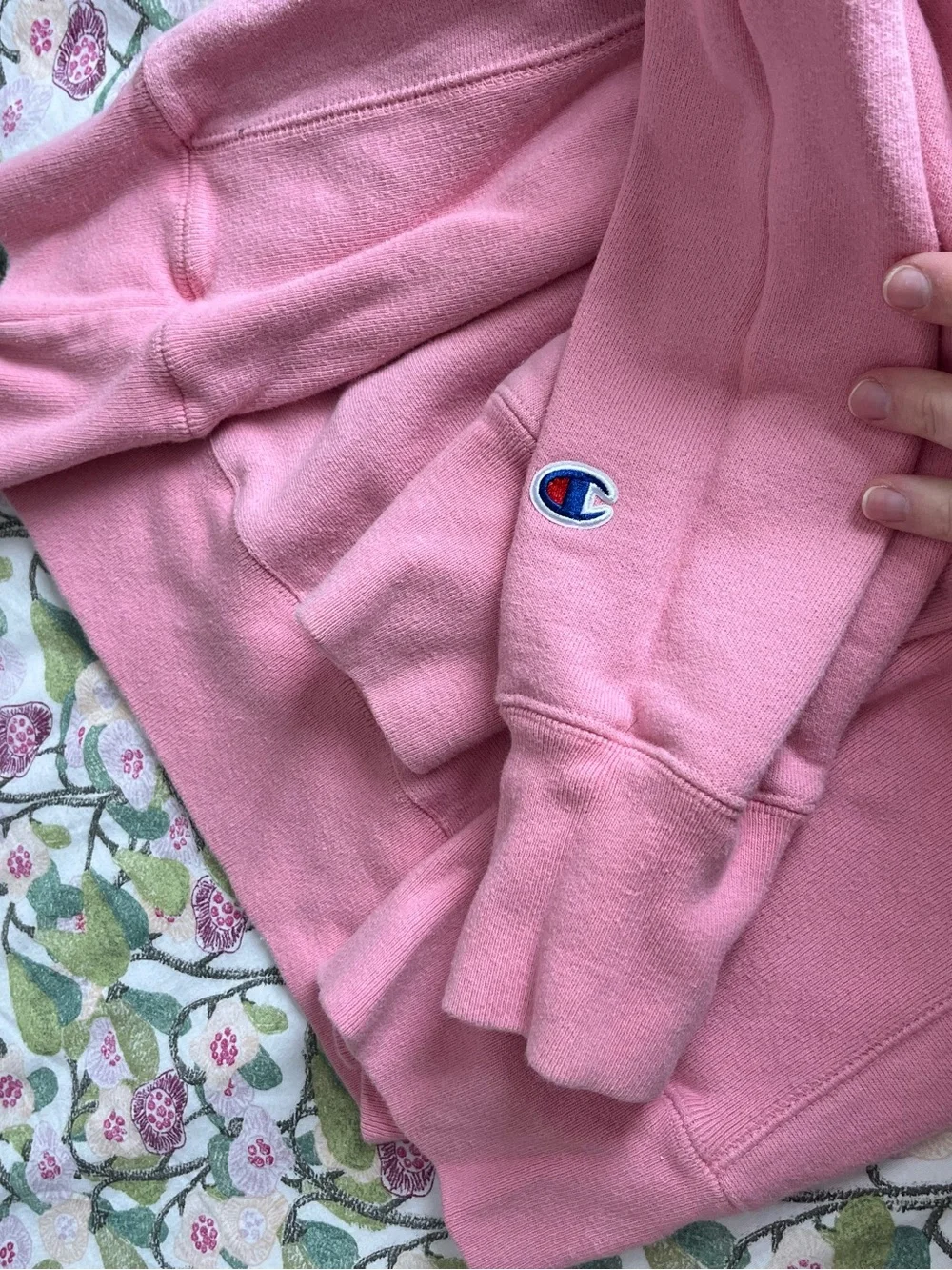 Men’s pink Champion hoodie size XL